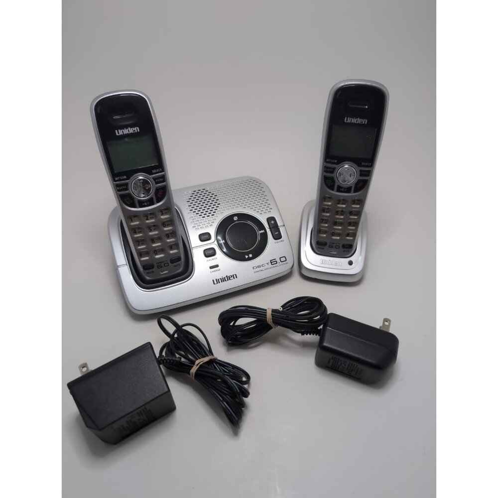 Uniden 1580-2 DECT 6.0 Cordless Phone Answering Machine Base w/ Two Handsets